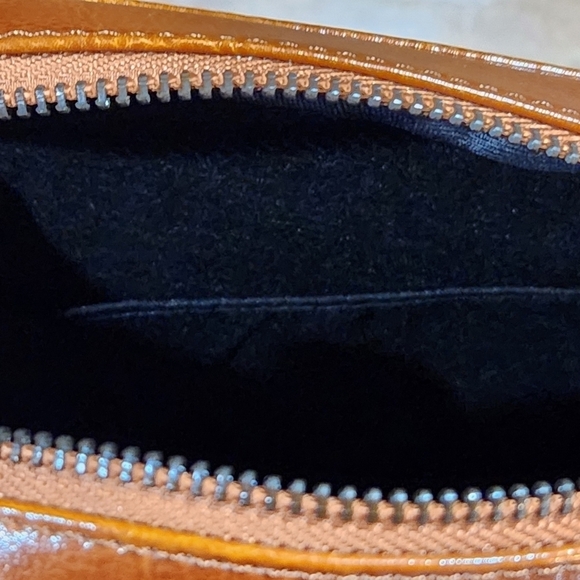 Herbalife Nutrition Top Zip Closure With Front Pocket Crossbody Bag NWT - Picture 9 of 14